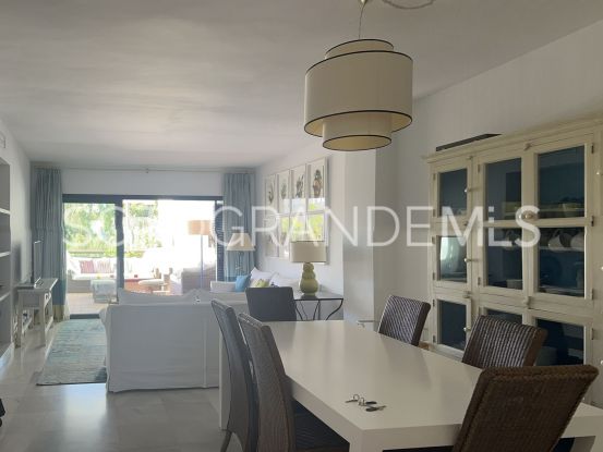 Apartamento a la venta en El Polo de Sotogrande con 4 dormitorios | John Medina Real Estate