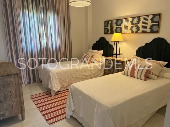 Apartamento a la venta en El Polo de Sotogrande con 4 dormitorios | John Medina Real Estate