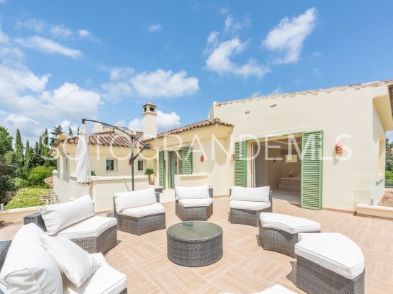 Villa in Zona F for sale | John Medina Real Estate