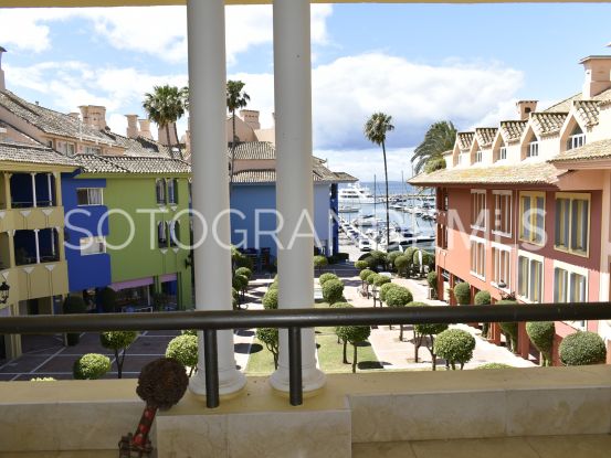 Buy 3 bedrooms apartment in Sotogrande Puerto Deportivo | John Medina Real Estate