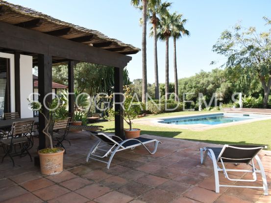 Se vende villa en Zona B de 6 dormitorios | John Medina Real Estate