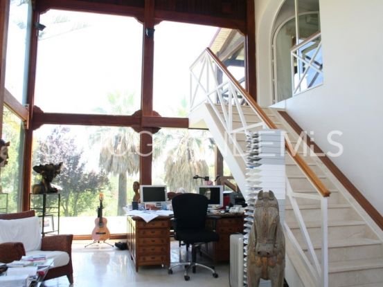 Se vende villa en Zona B de 6 dormitorios | John Medina Real Estate