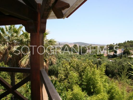 Se vende villa en Zona B de 6 dormitorios | John Medina Real Estate