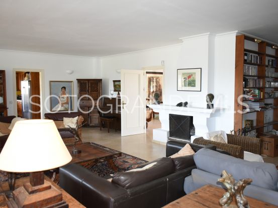 Se vende villa en Zona B de 6 dormitorios | John Medina Real Estate