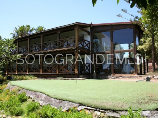 Villa en venta en Sotogrande Costa | John Medina Real Estate