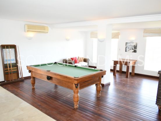 Se vende villa en Zona B de 6 dormitorios | John Medina Real Estate