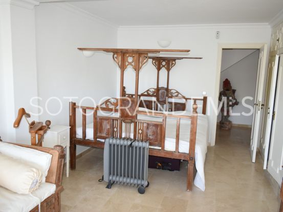 Se vende villa en Zona B de 6 dormitorios | John Medina Real Estate