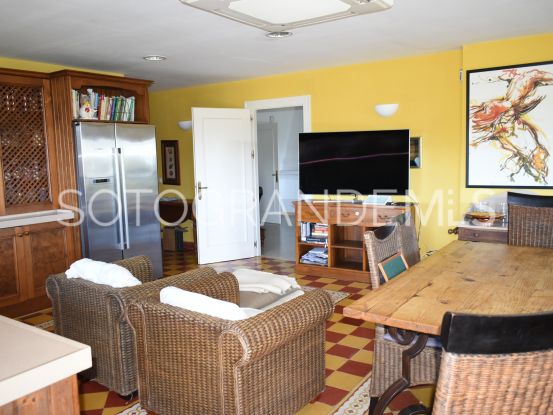 Se vende villa en Zona B de 6 dormitorios | John Medina Real Estate