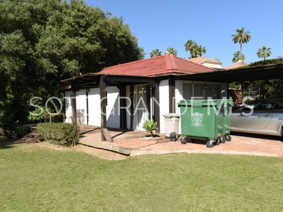 Se vende villa en Zona B de 6 dormitorios | John Medina Real Estate