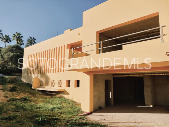 For sale villa in Zona F with 4 bedrooms | John Medina Real Estate