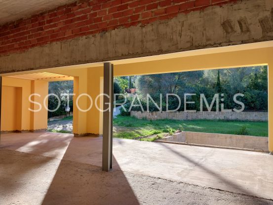 For sale villa in Zona F with 4 bedrooms | John Medina Real Estate