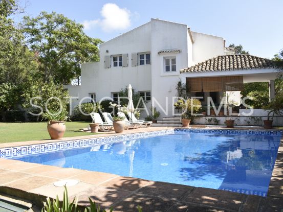 Villa in Zona E with 4 bedrooms | John Medina Real Estate