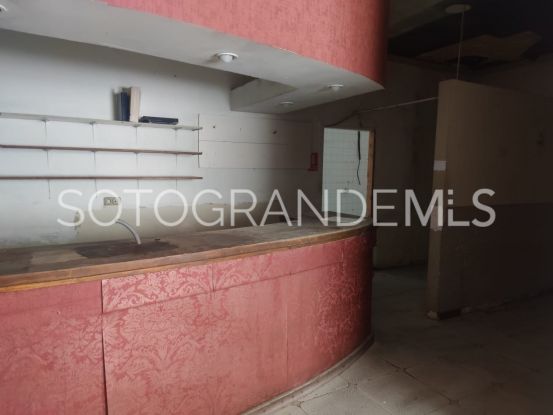 Commercial premises in Sotogrande Puerto Deportivo | John Medina Real Estate