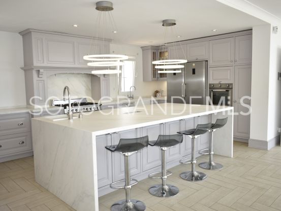 Villa for sale in Zona E with 6 bedrooms | John Medina Real Estate