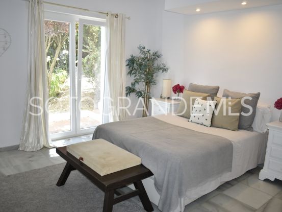 Villa for sale in Zona E with 6 bedrooms | John Medina Real Estate