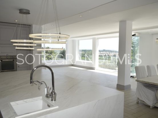 Villa for sale in Zona E with 6 bedrooms | John Medina Real Estate