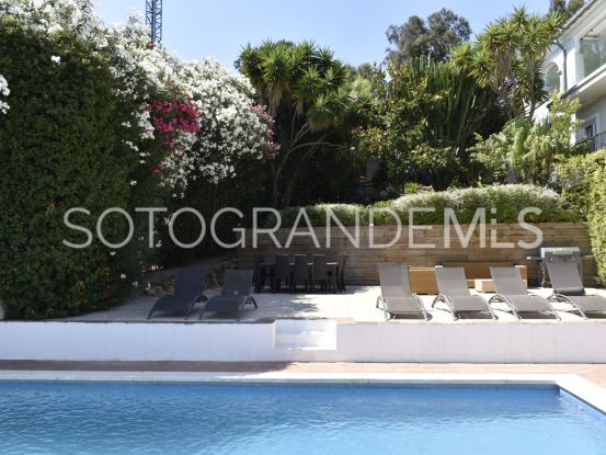 Villa for sale in Zona E with 6 bedrooms | John Medina Real Estate