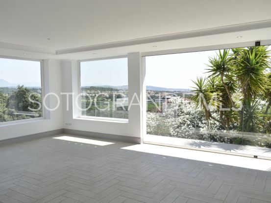 Villa for sale in Zona E with 6 bedrooms | John Medina Real Estate