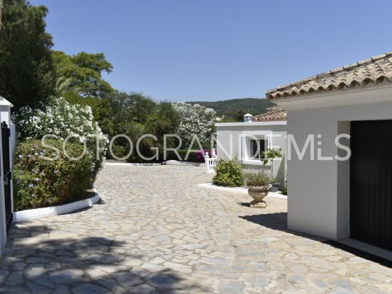 Villa for sale in Zona E with 6 bedrooms | John Medina Real Estate