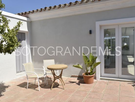 Villa for sale in Zona E with 6 bedrooms | John Medina Real Estate