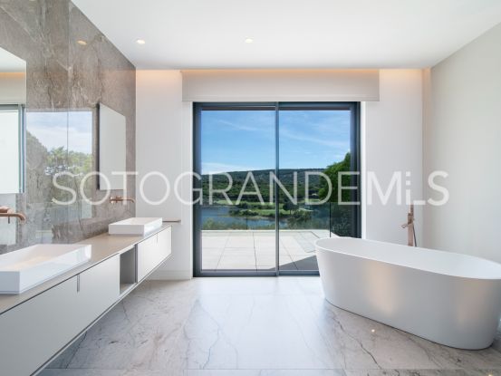 Almenara Golf, Sotogrande Alto, villa de 5 dormitorios en venta | John Medina Real Estate
