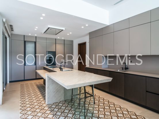 Almenara Golf, Sotogrande Alto, villa de 5 dormitorios en venta | John Medina Real Estate