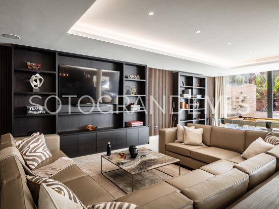 Villa for sale in Kings & Queens | John Medina Real Estate