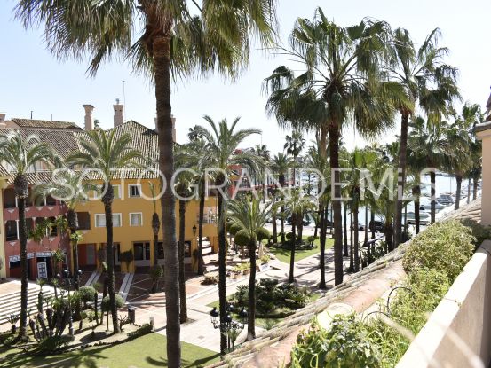 Buy penthouse with 3 bedrooms in Sotogrande Puerto Deportivo | John Medina Real Estate