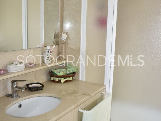Buy penthouse with 3 bedrooms in Sotogrande Puerto Deportivo | John Medina Real Estate