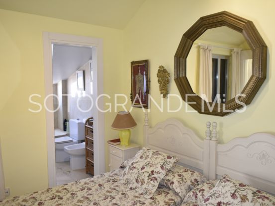 Buy penthouse with 3 bedrooms in Sotogrande Puerto Deportivo | John Medina Real Estate