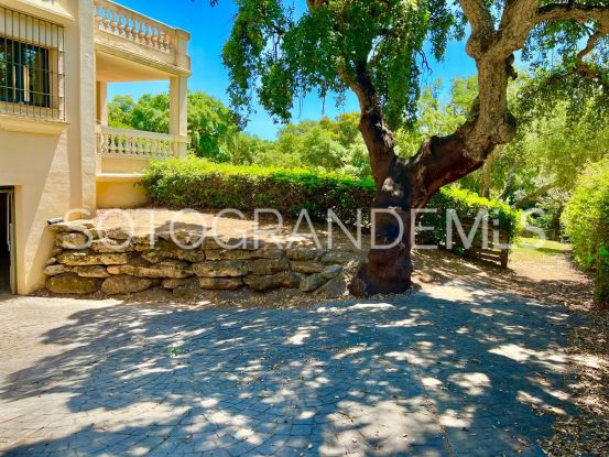 Sotogolf, Sotogrande Alto, pareado con 5 dormitorios a la venta | John Medina Real Estate