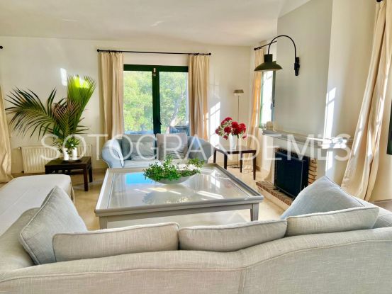 Sotogolf, Sotogrande Alto, pareado con 5 dormitorios a la venta | John Medina Real Estate