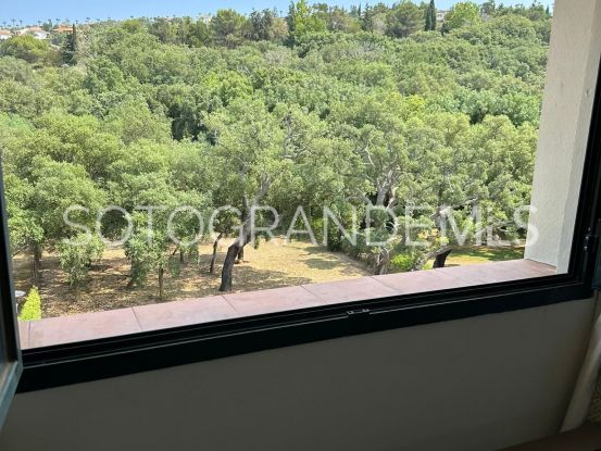 Sotogolf, Sotogrande Alto, pareado con 5 dormitorios a la venta | John Medina Real Estate