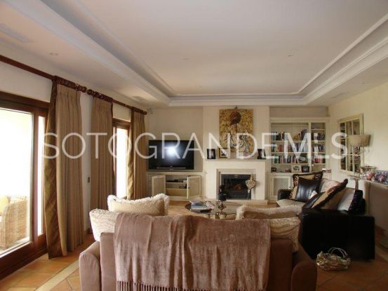 Villa en venta en Zona F | John Medina Real Estate