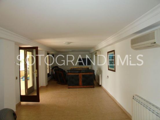 Villa en venta en Zona F | John Medina Real Estate