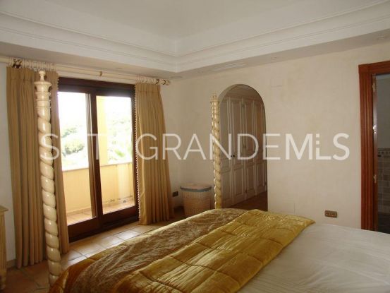 Villa en venta en Zona F | John Medina Real Estate