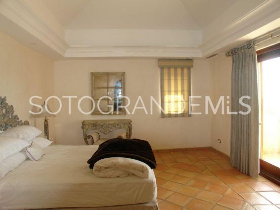 Villa en venta en Zona F | John Medina Real Estate