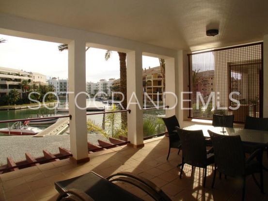 Buy apartment in Marina de Sotogrande | John Medina Real Estate