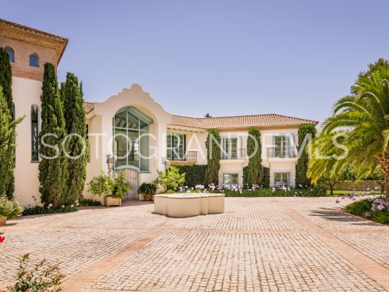 Villa en venta con 8 dormitorios en Sotogrande Alto Central | John Medina Real Estate