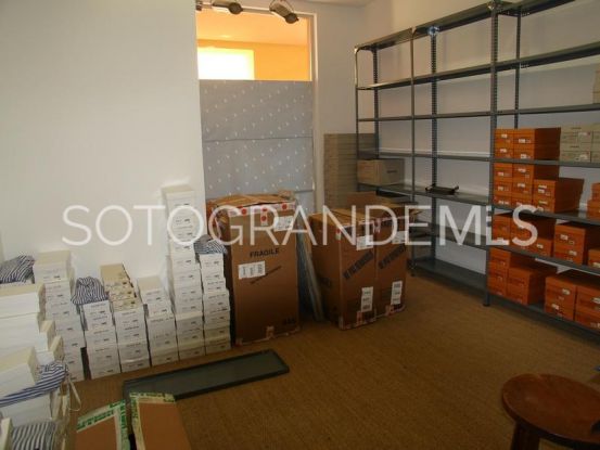 For sale commercial premises in Sotogrande Puerto Deportivo | John Medina Real Estate