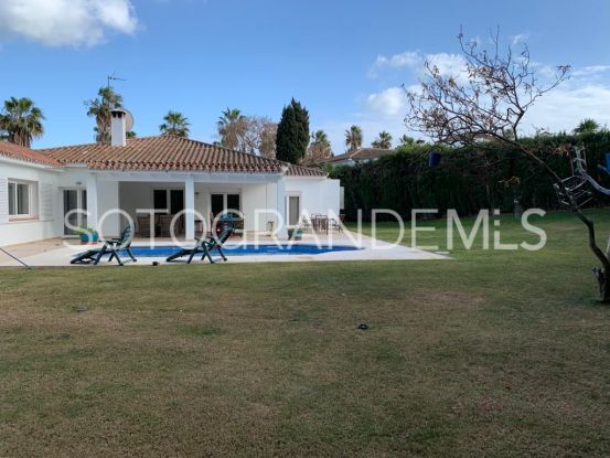Villa en venta en Sotogrande Costa Central | John Medina Real Estate