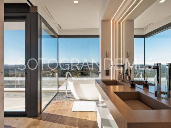 Zona M villa | John Medina Real Estate