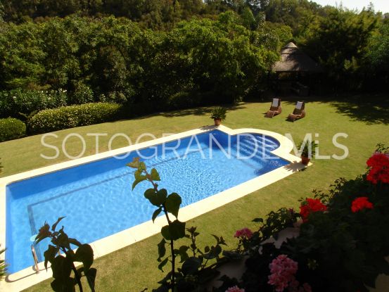 For sale Zona F 5 bedrooms villa | John Medina Real Estate