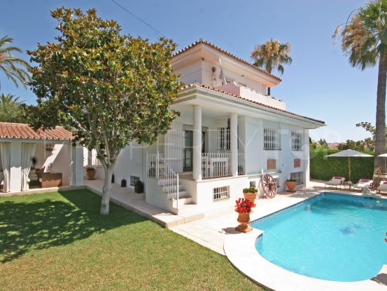 For sale villa in El Pilar with 5 bedrooms | DM Properties
