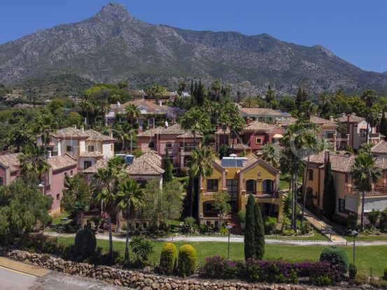 Buy villa with 5 bedrooms in La Capellania, Marbella Golden Mile | DM Properties