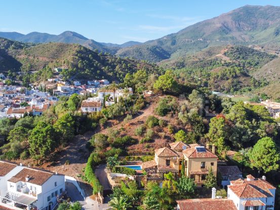 Parcela a la venta en Benahavis Centro | DM Properties