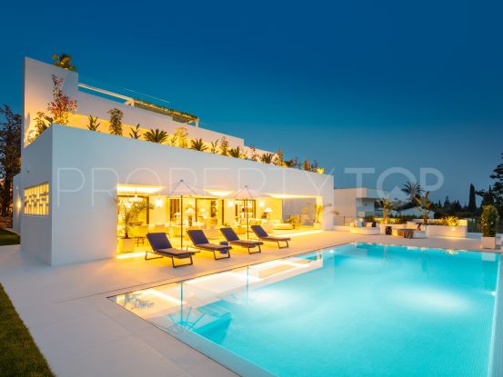 Comprar villa en Aloha de 4 dormitorios | DM Properties