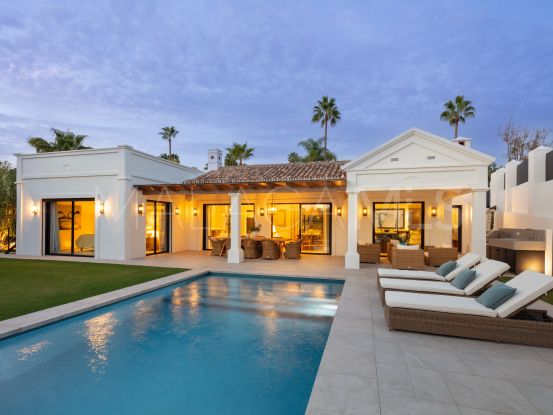 For sale villa with 3 bedrooms in El Colorado, Nueva Andalucia | DM Properties