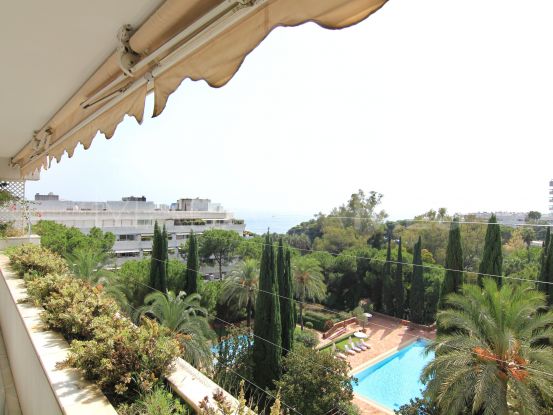 Apartment in Don Gonzalo, Marbella | DM Properties