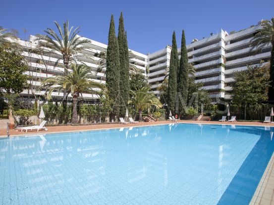 Apartment in Don Gonzalo, Marbella | DM Properties